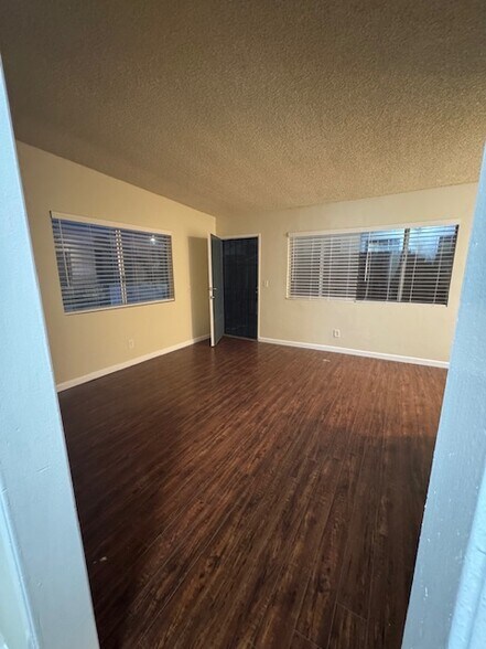 More Photos Of 615 Cerritos Ave, Long Beach Apartments For Sale