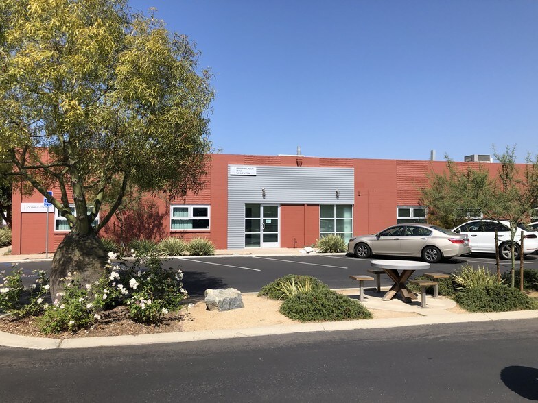 More Photos Of 10451-10455 Roselle St, San Diego Research And Development For Lease