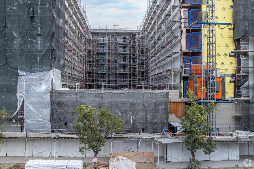 More Photos Of 3016-3020 W Wilshire Blvd, Los Angeles Apartments For Lease