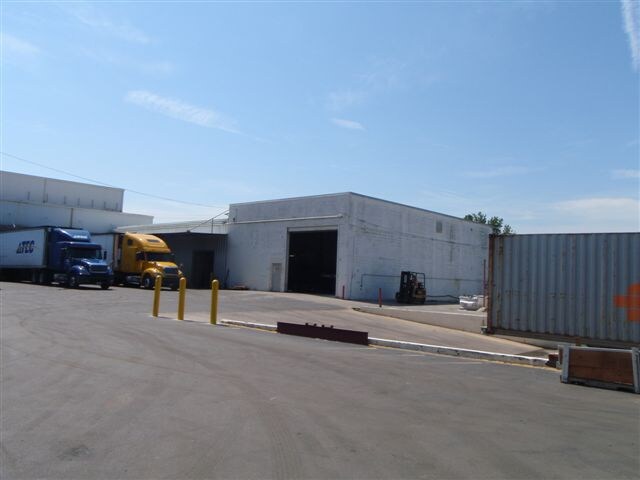 More Photos Of 2600 Louisville Rd, Savannah Distribution For Lease