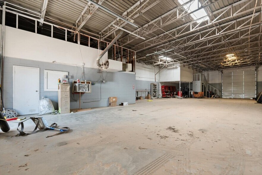 More Photos Of 420 Erskine St, Lubbock Warehouse For Lease