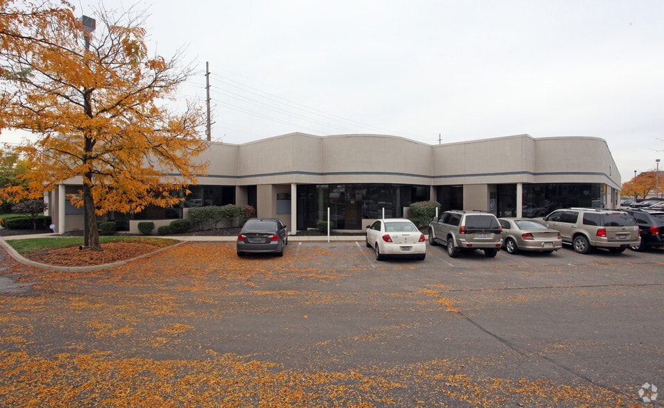 More Photos Of 651 Lakeview Plaza Blvd, Worthington Unknown For Lease