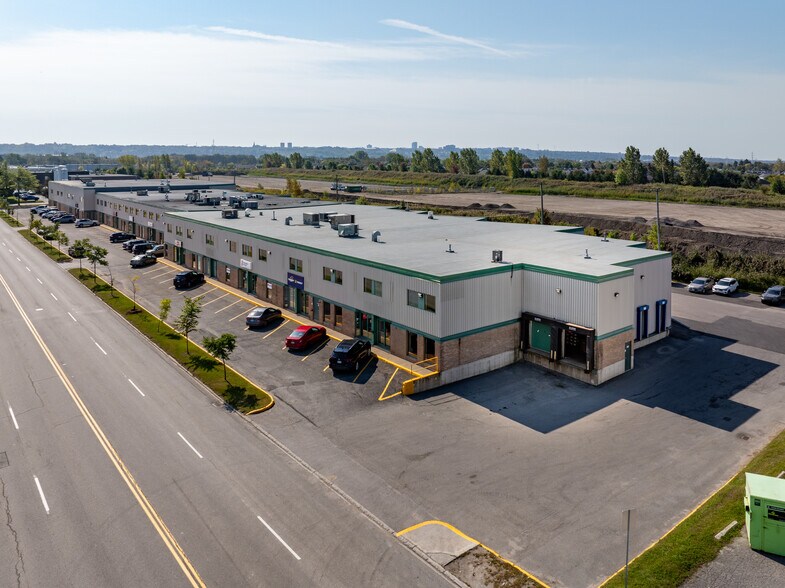 Primary Photo Of 625-669 Av Godin, Québec Warehouse For Lease