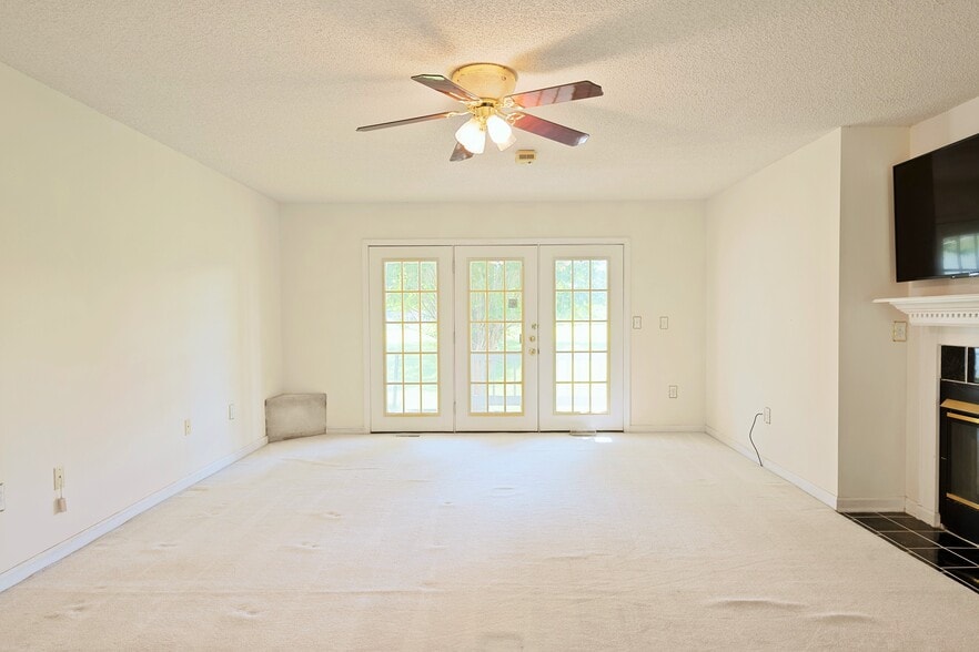 More Photos Of 10674 Wall Triana Hwy, Toney Hospitality For Sale