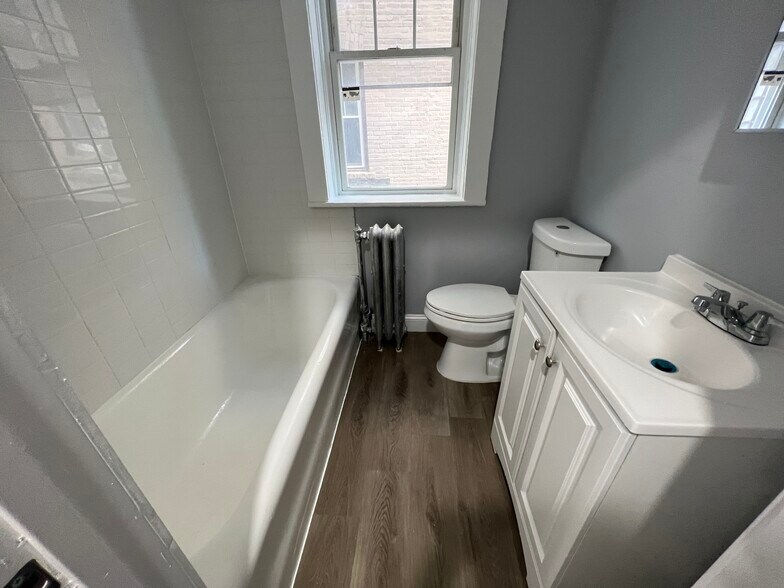 More Photos Of 174 Willow St, Waterbury Apartments For Sale