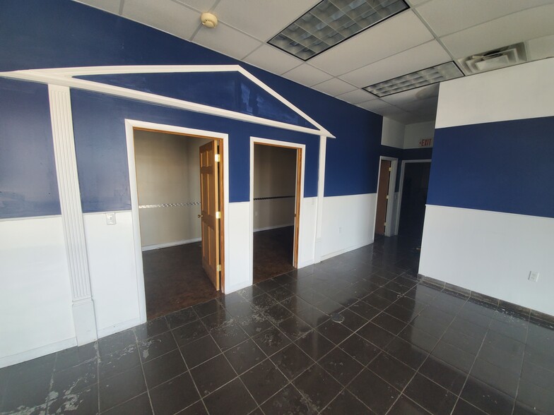 More Photos Of 161 S River St, Hackensack Freestanding For Lease