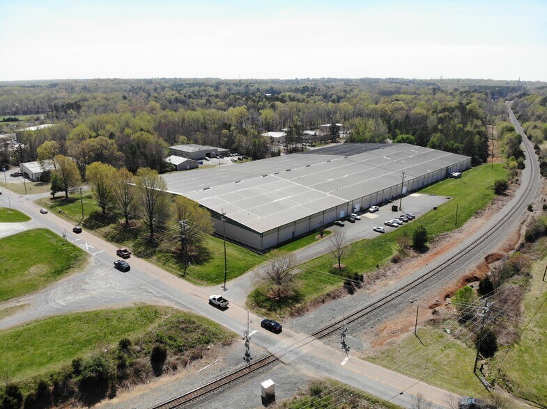 More Photos Of 500 Linkwood Rd, Rock Hill Warehouse For Lease