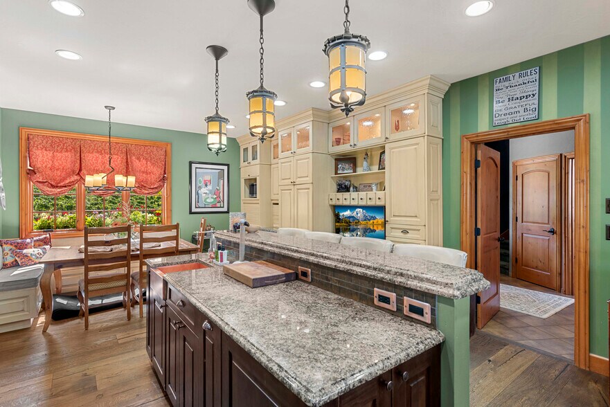 More Photos Of 250 Karma Kanyon Dr, Chelan Winery Vineyard For Sale