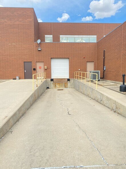 More Photos Of 2633 Campbell Rd, Sidney Office For Sale