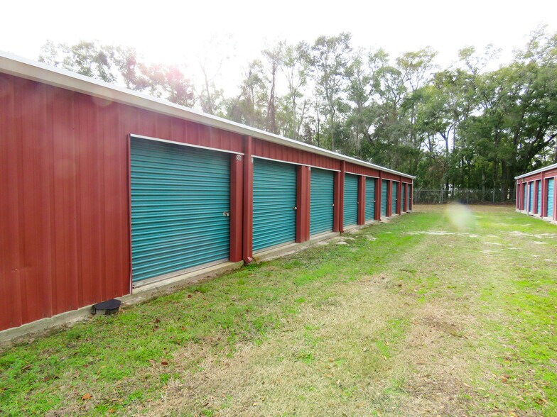 More Photos Of 2150 14th St NW, Chiefland Self Storage For Sale