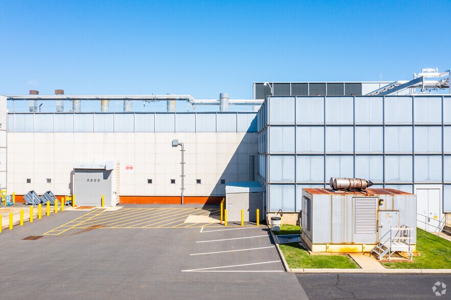 More Photos Of 311 Pennington Rocky Hill Rd, Pennington Research And Development For Lease
