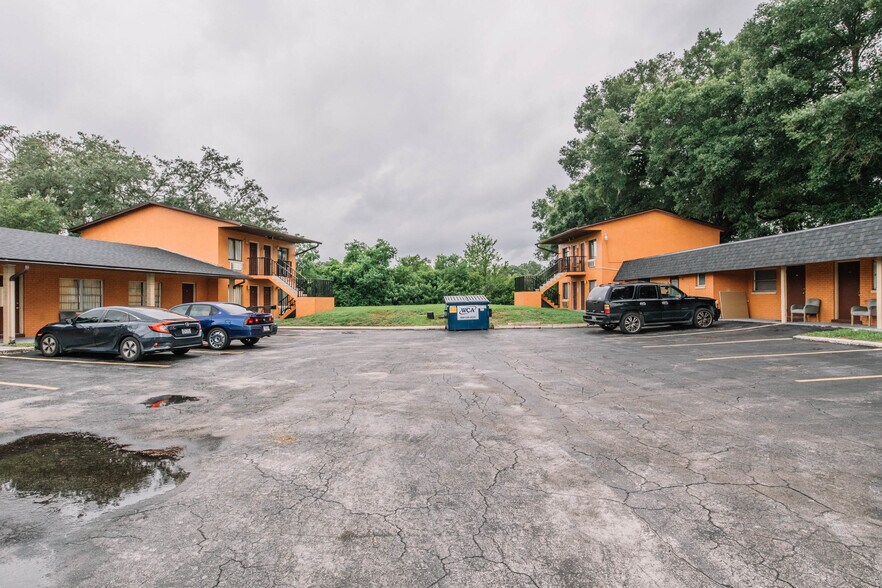 More Photos Of 3400 S US Highway 17/92, Casselberry Hotel For Sale