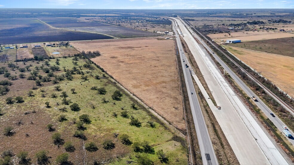 More Photos Of US Highway 59 @ Between CR 221 and CR 116, Hungerford Land For Sale
