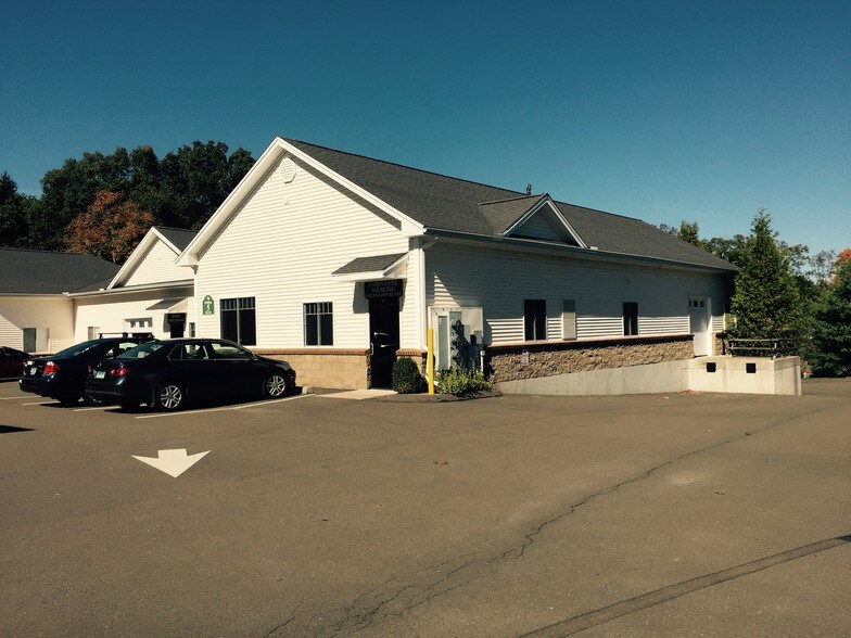 More Photos Of 2351 Boston Post Rd, Guilford Office For Lease