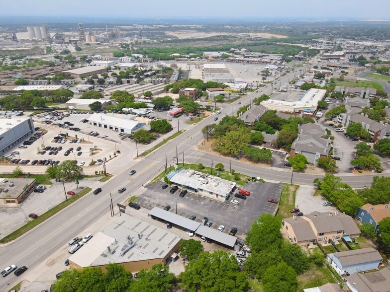 More Photos Of 10930 Perrin Beitel Rd, San Antonio Restaurant For Sale