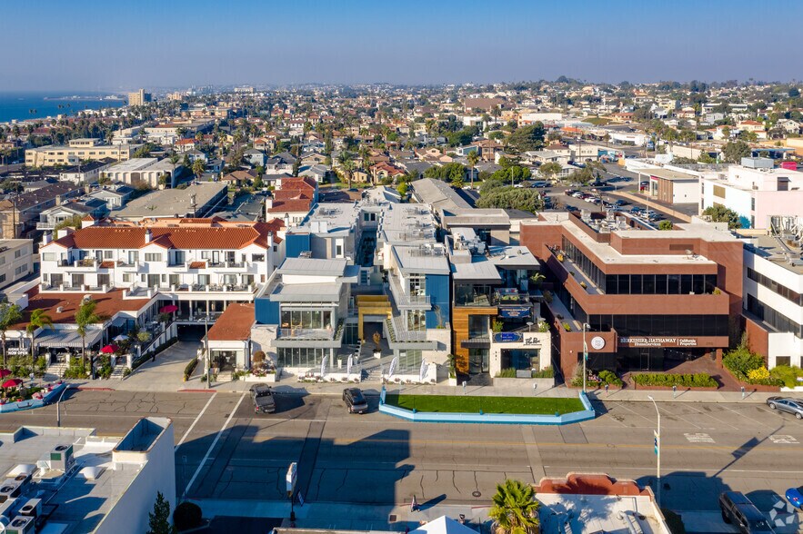 More Photos Of 219 Ave I, Redondo Beach Storefront For Lease