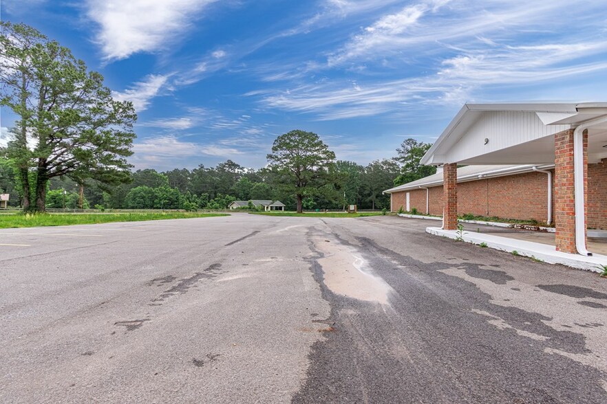 More Photos Of 2769 FM 1475, Lufkin Specialty For Sale