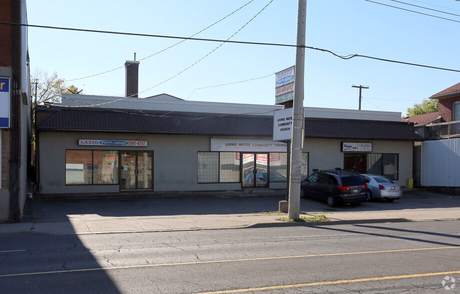 Primary Photo Of 1022 Barton St E, Hamilton Storefront For Lease