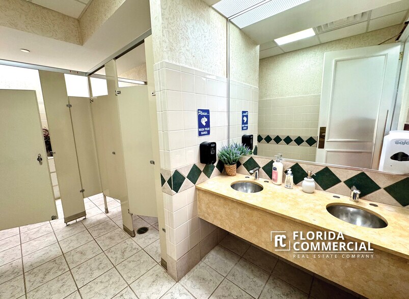 More Photos Of 2300 SE Monterey Rd, Stuart Office For Sale