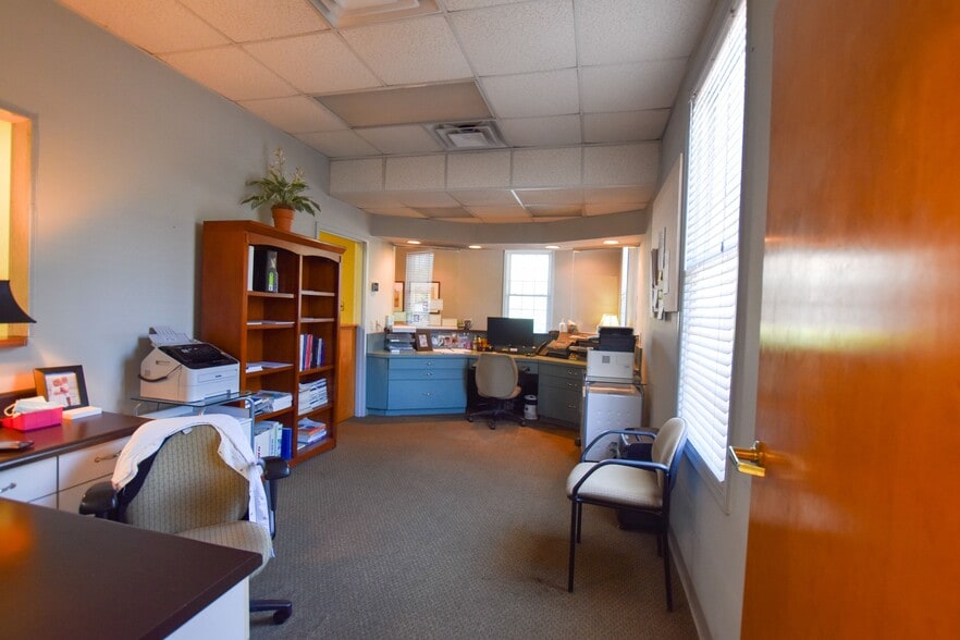More Photos Of 1720 Gunbarrel Rd, Chattanooga Medical For Sale