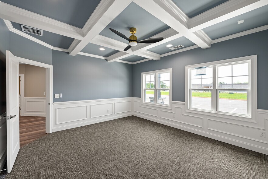 More Photos Of 1060 Garland Dr, Bogart Unknown For Lease