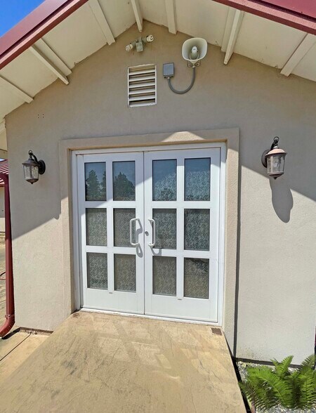 More Photos Of 6201 Bradshaw Rd, Sacramento Industrial For Sale