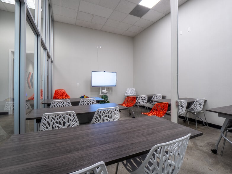 More Photos Of 28009 Smyth Dr, Santa Clarita Office For Lease