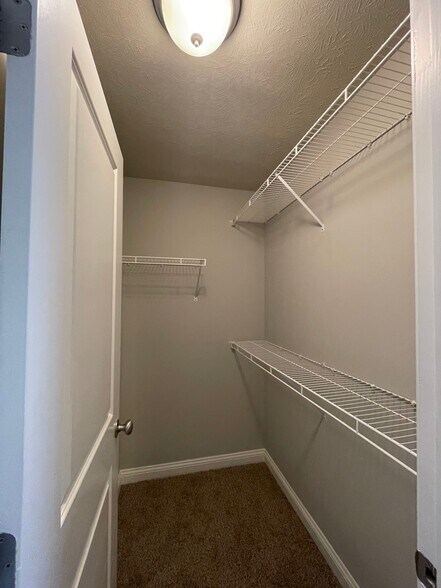 More Photos Of 415 Upper Stone Ave, Bowling Green Apartments For Sale