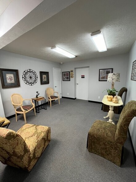 More Photos Of 111 Petrol Pt, Peachtree City Office For Lease