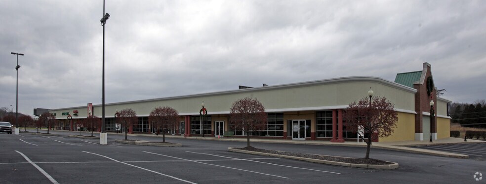 More Photos Of 1000 Warrenton Outlet Ctr, Warrenton Unknown For Lease