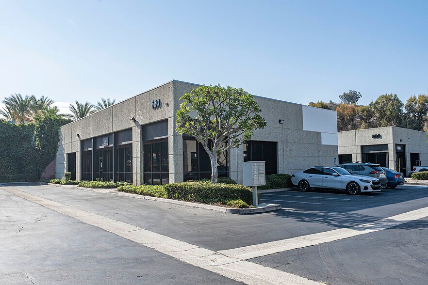More Photos Of 550-590 E Arrow Hwy, San Dimas Warehouse For Lease