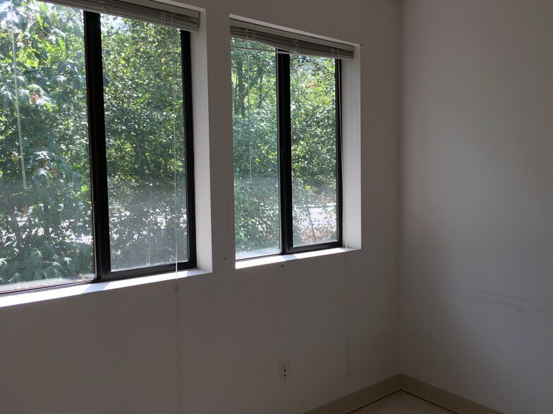 More Photos Of 205 15th Ave SW, Puyallup Medical For Lease