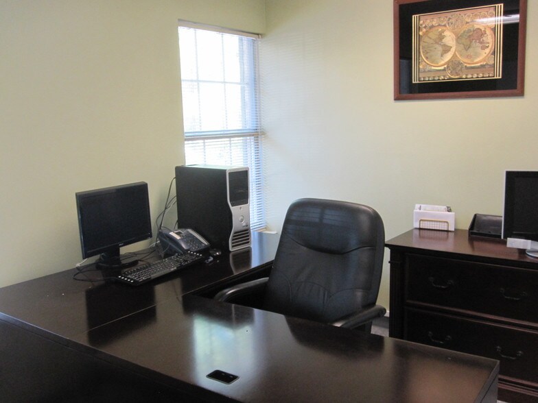 More Photos Of 11303-11327 Amherst Ave, Wheaton Office Residential For Lease