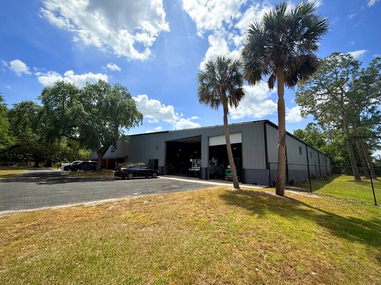 More Photos Of 304 Winston Creek Pky, Lakeland Warehouse For Lease