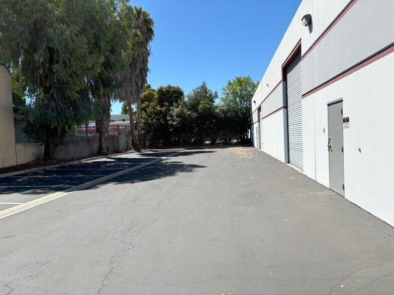 More Photos Of 2170 Oakland Rd, San Jose Light Manufacturing For Lease