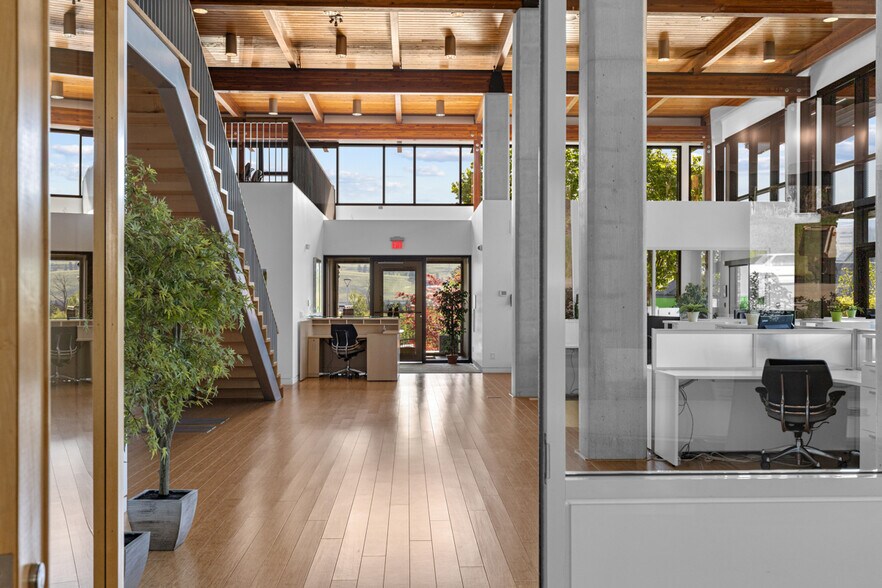 More Photos Of 9611 Highway 97, Lake Country Loft Creative Space For Sale