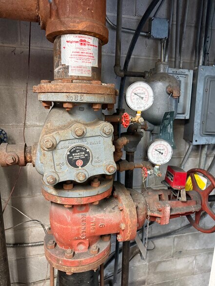 More Photos Of 210 NW 13th St, Ocala Warehouse For Lease