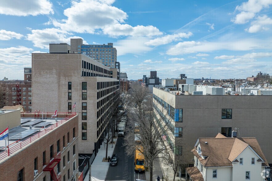 More Photos Of 15310 88th Ave, Jamaica Apartments For Lease