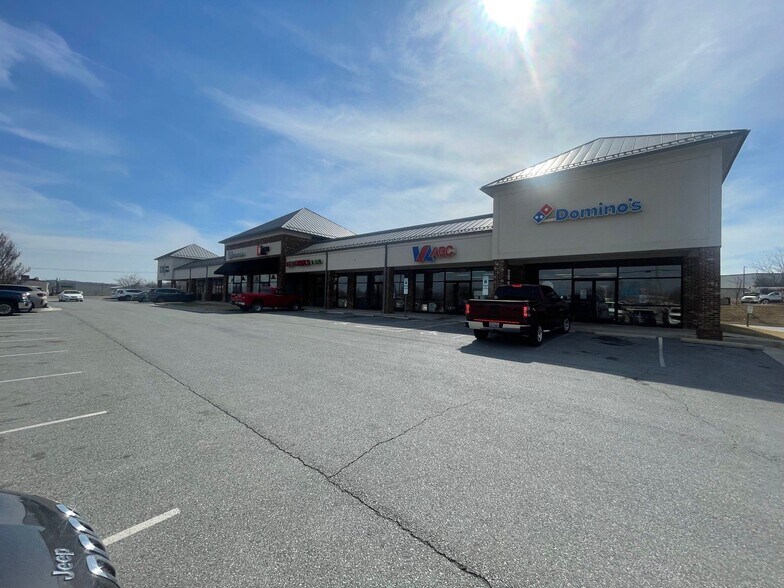 More Photos Of 14507-14569 Forest Rd, Forest Unknown For Lease