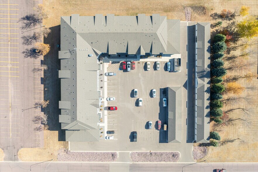 More Photos Of 1685 N Redding Ave, Windom Apartments For Sale