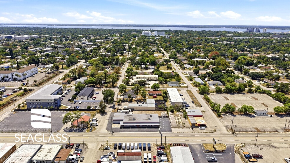 More Photos Of 2730 Fowler St, Fort Myers Freestanding For Sale