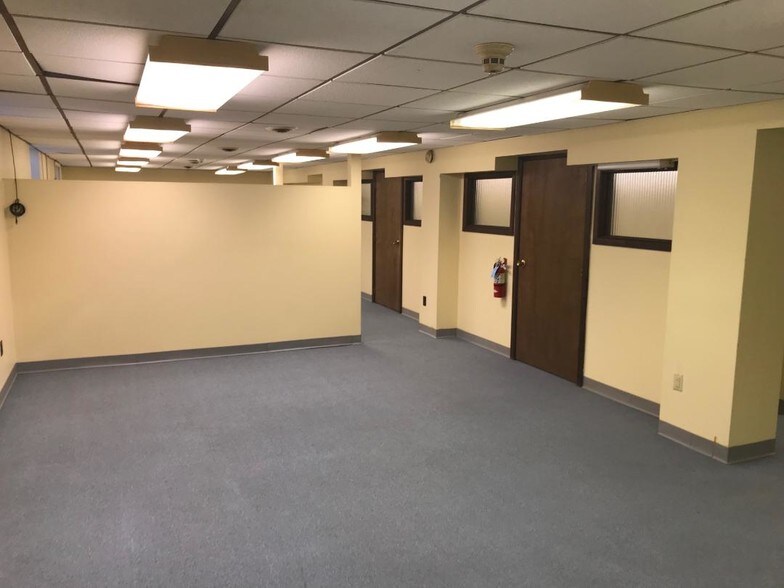 More Photos Of 600 Main St, Riverton Office For Sale