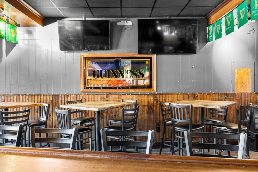 More Photos Of 367 Delaware Ave, Delmar Bar For Sale