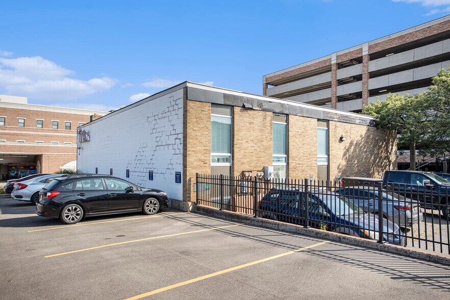 More Photos Of 135 N Church St, Kalamazoo Office Residential For Sale