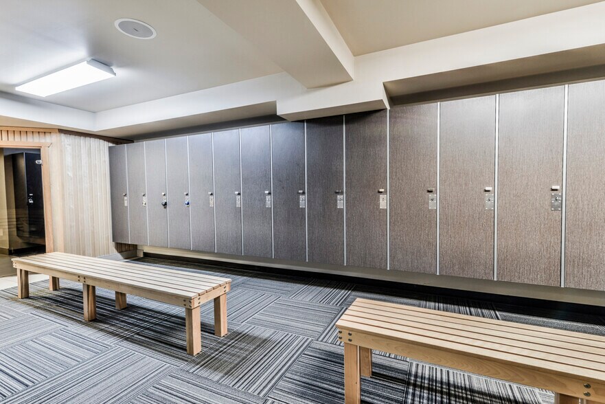 More Photos Of 533 Boul De Périgny, Chambly Health Club For Sale