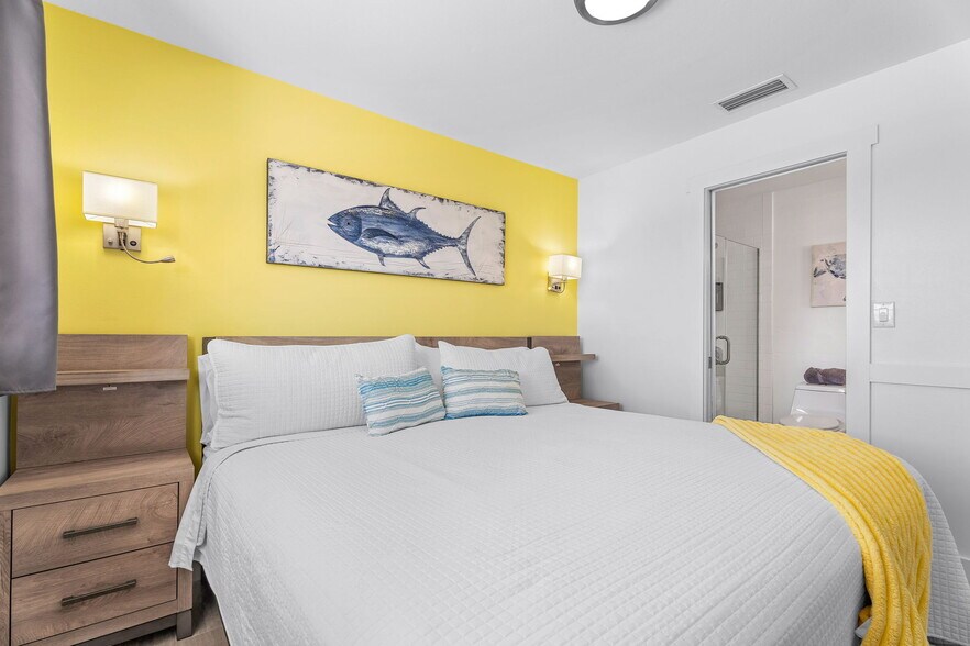 More Photos Of 2938 Sanibel Blvd, Saint James City Hotel For Sale