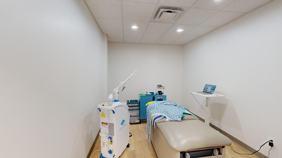 More Photos Of 2241 Fairview Blvd, Fairview Storefront Retail Office For Sale