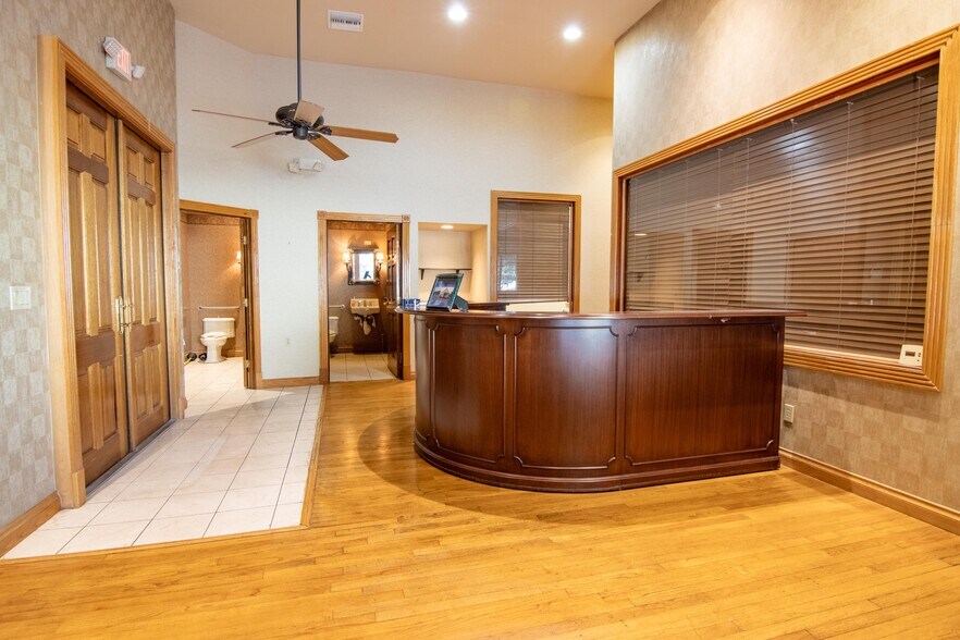 More Photos Of 757 Arlington Ave N, Saint Petersburg Office For Sale