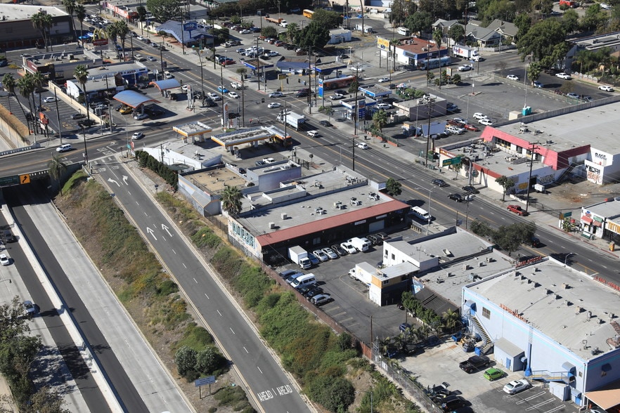 More Photos Of 2626 N Figueroa St, Los Angeles Industrial For Lease