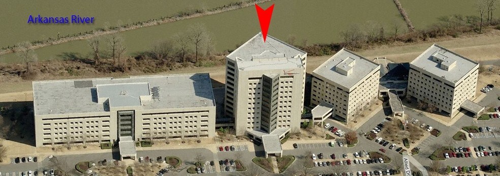More Photos Of 1 Allied Dr, Little Rock Office For Sale
